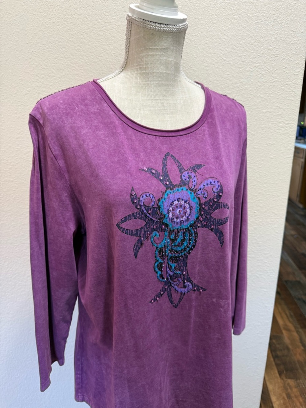 Rena - Purple Floral Embellished Women’s Top - Size XL - Picture 2 of 16